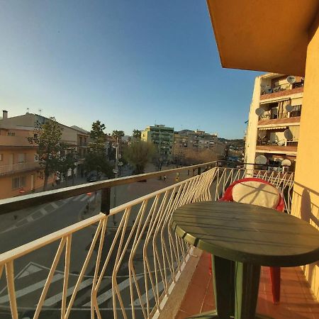 Diana Apartamento Con Terraza Muy Cerca Del Mar Pineda de Mar Exterior photo